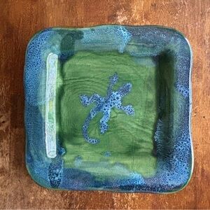 Signed Art Studio Pottery Plate Hawaii Lizard Blue Green #1